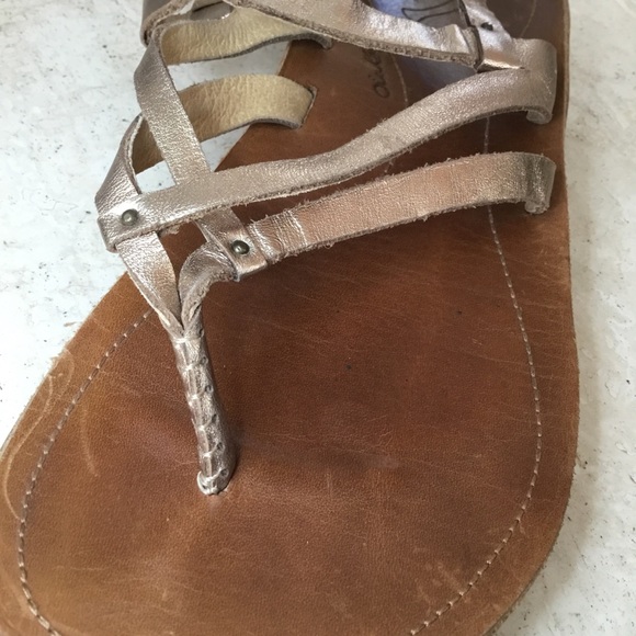 OluKai U’I Ko’o Sandals - Size 8 - Picture 7 of 10